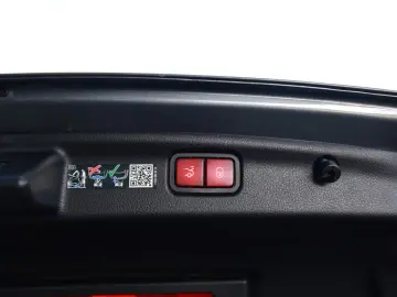 MERCEDES-BENZ C 220 d AMG Sport AHK Distr. LED Navi Ka