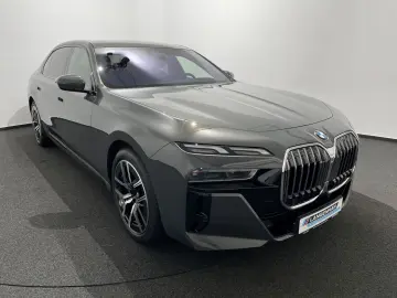 BMW 740d xDrive Limousine M Sportpaket 360  PANO ACC