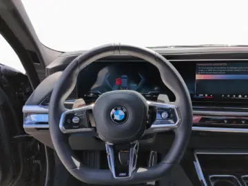 BMW 740d xDrive M Sport SkyL Sthz DAPro PAPro