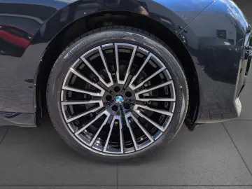 BMW 740d xDrive M Sport SkyL Sthz DAPro PAPro
