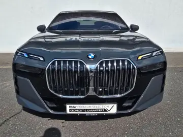 BMW 740d xDrive M Sportpaket Standhzg SkyLounge 21