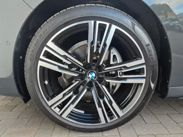 BMW 740d xDrive M Sportpaket Standhzg SkyLounge 21