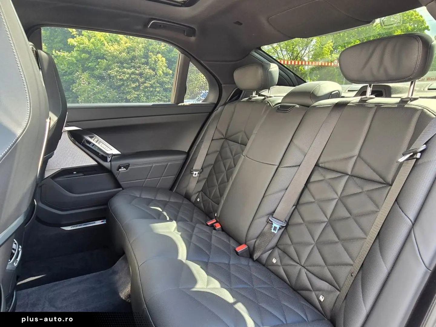 BMW 740d xDrive M Sportpaket Standhzg SkyLounge 21
