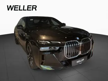 BMW 740d xDr M Sport StHz AHK SkyL B&W AutoB Iconic