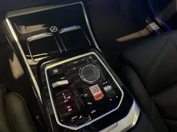 BMW 740d xDr M Sport StHz AHK SkyL B&W AutoB Iconic