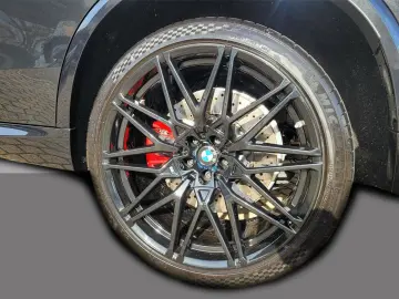 BMW X5 M Competition 8-fach Pano B&W AHK Massage