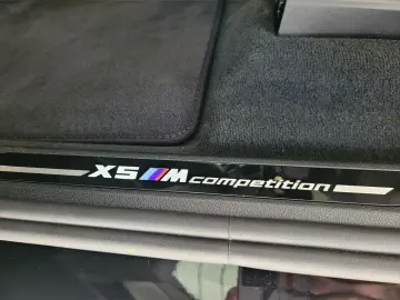 BMW X5 M Competition 8-fach Pano B&W AHK Massage