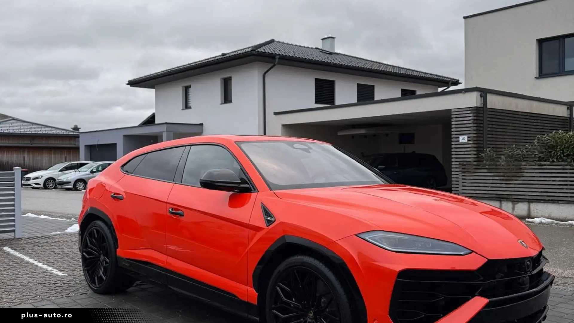 Lamborghini URUS SE 2026   Finanțare Leasing