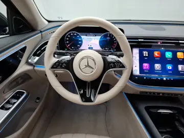 MERCEDES-BENZ E 300 de 4M Avantgarde Advanced Pano H…