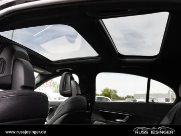 MERCEDES-BENZ E 220 d 4M AMG Line  360 HUD Pano Memo…