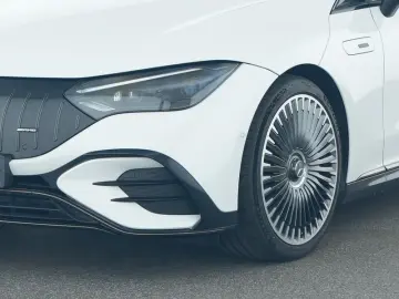 MERCEDES-BENZ AMG EQE 53 4M   Night Hyperscreen AHK