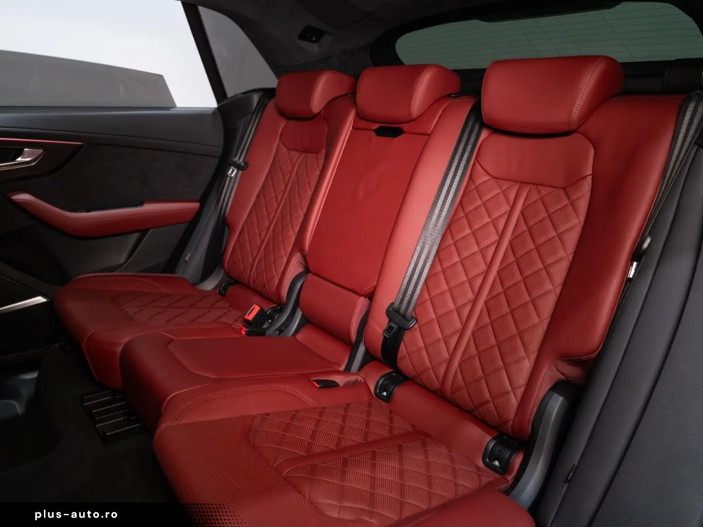 AUDI SQ8 QU COMPETITION PLUS IN&OUT CARBON MATRIX HEA