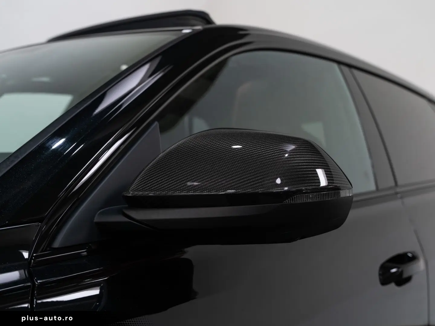AUDI SQ8 QU COMPETITION PLUS IN&OUT CARBON MATRIX HEA