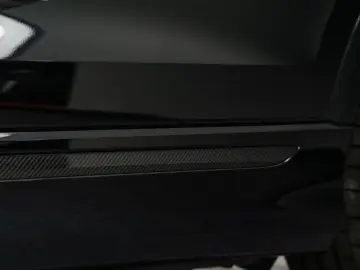 AUDI SQ8 QU COMPETITION PLUS IN&OUT CARBON MATRIX HEA