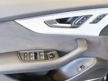 AUDI SQ8 4.0 TFSI qu.B&O NACHT LUFT HUD SOFT PANO AHK
