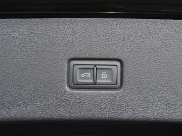 AUDI SQ8 4.0 TFSI qu.B&O NACHT LUFT HUD SOFT PANO AHK