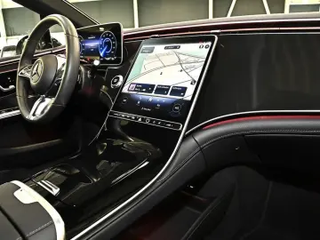 MERCEDES-BENZ EQE 350 4M AMG Sport Premium  AHK Dist…