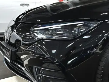 MERCEDES-BENZ EQE 350 4M AMG Sport Premium  AHK Dist…