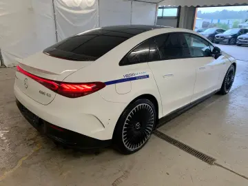 MERCEDES-BENZ EQE 43 AMG 4M HYPERSCREEN MASSAGE PANO 21ZOLL