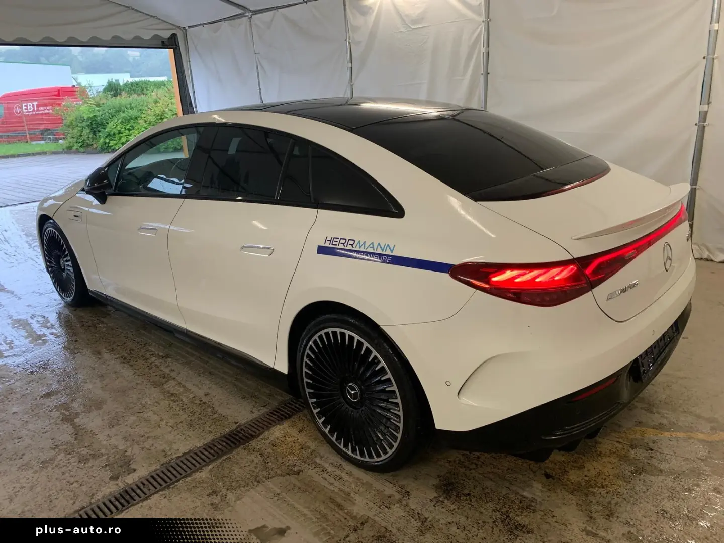MERCEDES-BENZ EQE 43 AMG 4M HYPERSCREEN MASSAGE PANO 21ZOLL