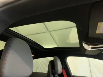 MERCEDES-BENZ EQE 43 AMG 4M HYPERSCREEN MASSAGE PANO 21ZOLL