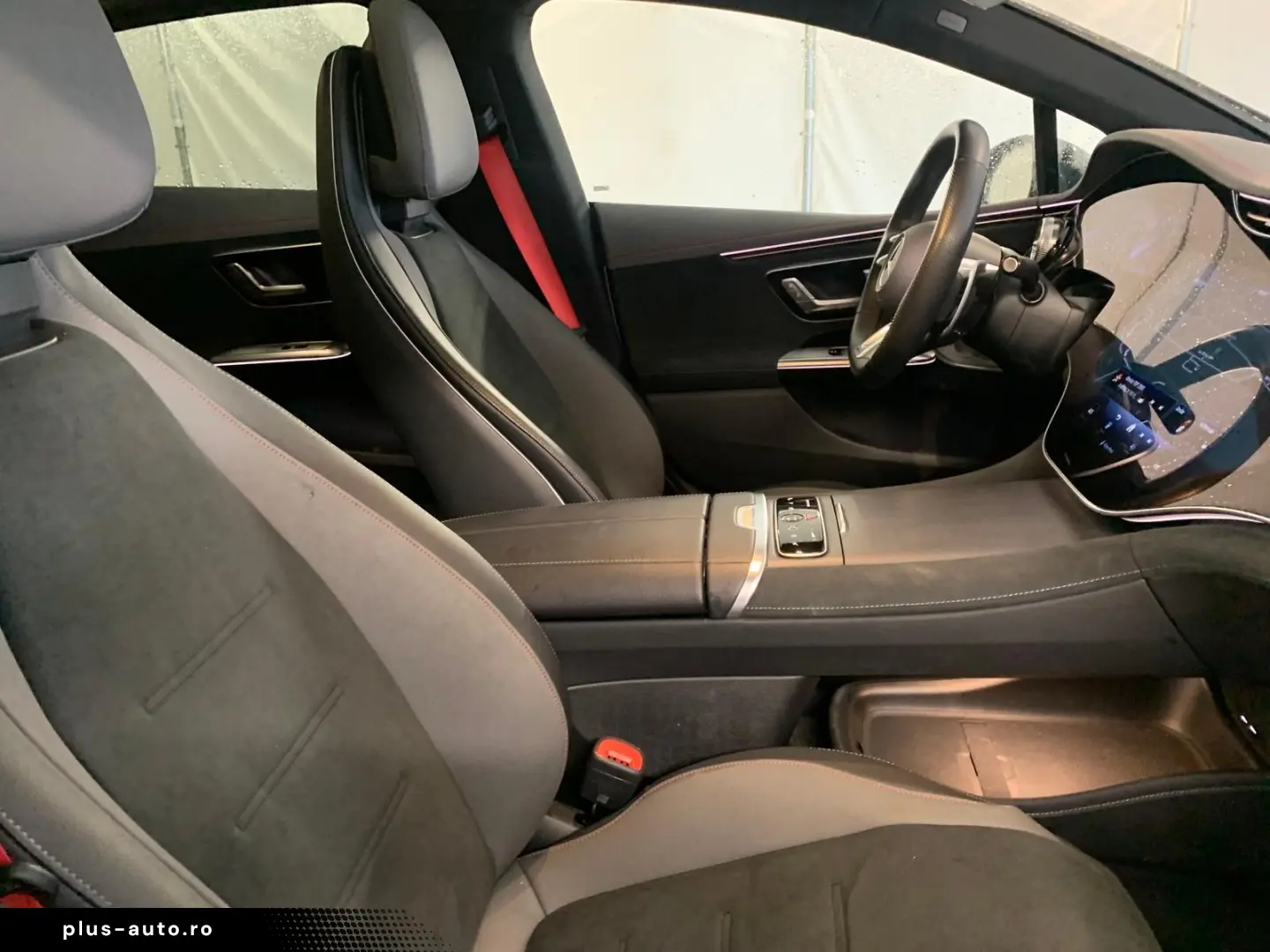 MERCEDES-BENZ EQE 43 AMG 4M HYPERSCREEN MASSAGE PANO 21ZOLL