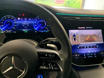 MERCEDES-BENZ EQE 43 AMG 4M HYPERSCREEN MASSAGE PANO 21ZOLL