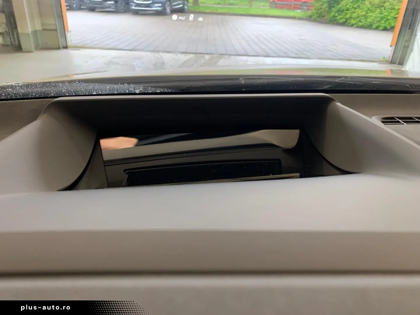 MERCEDES-BENZ EQE 43 AMG 4M HYPERSCREEN MASSAGE PANO 21ZOLL