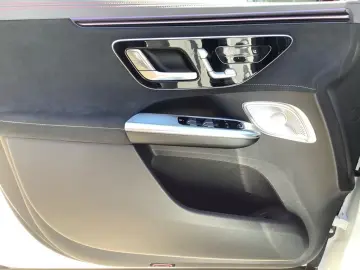 MERCEDES-BENZ EQE 500 4M SUV AMG DIGITAL PANO HYPER AIR AHK