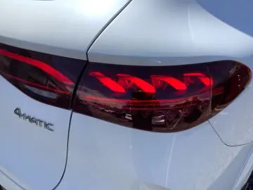 MERCEDES-BENZ EQE 500 4M SUV AMG DIGITAL PANO HYPER AIR AHK