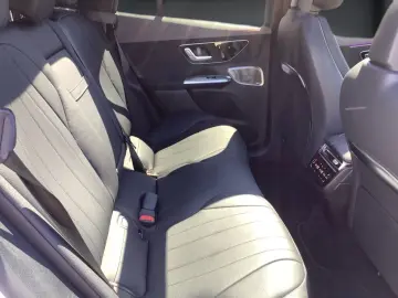 MERCEDES-BENZ EQE 500 4M SUV AMG DIGITAL PANO HYPER AIR AHK