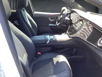 MERCEDES-BENZ EQE 500 4M SUV AMG DIGITAL PANO HYPER AIR AHK