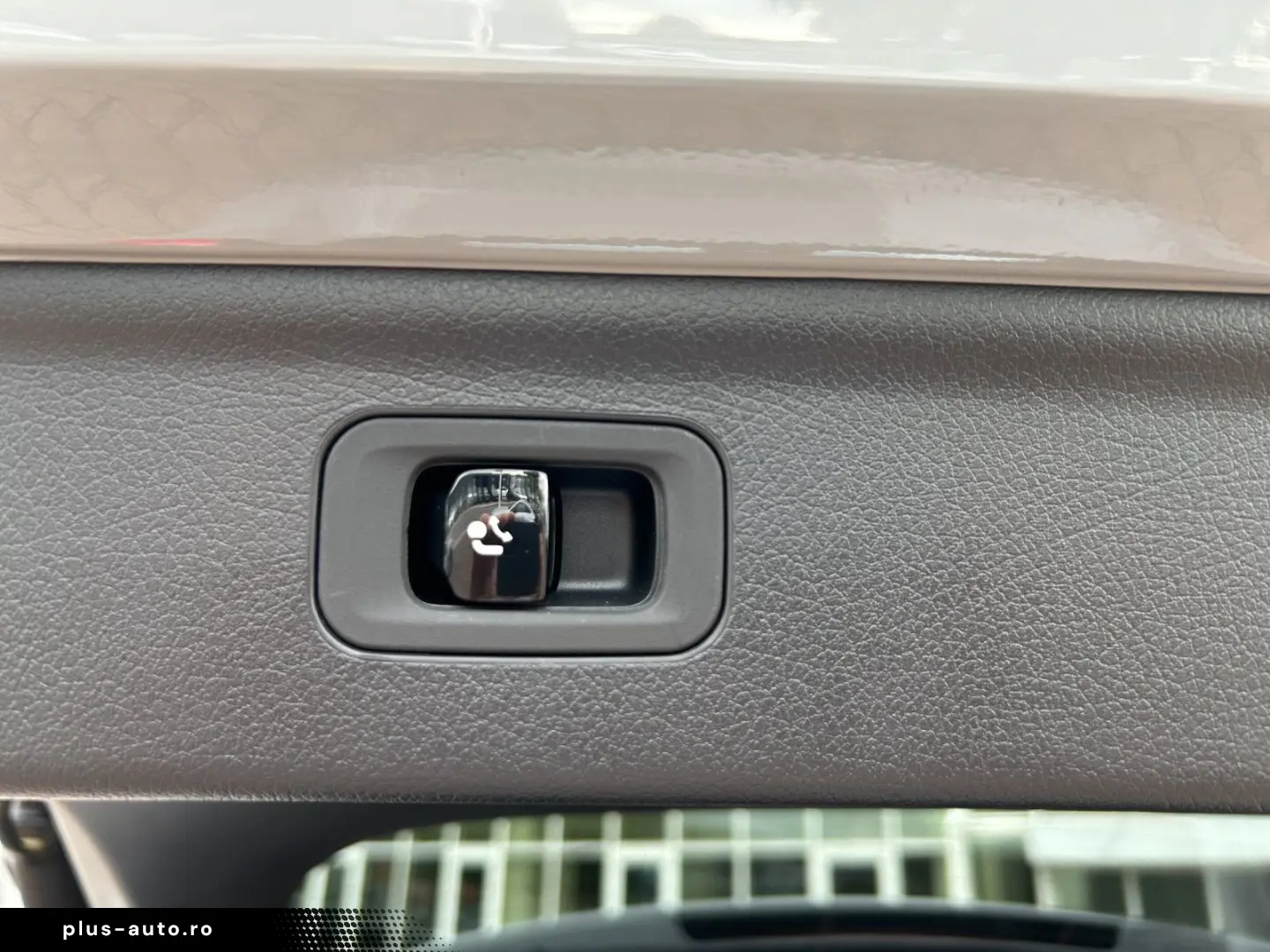 MERCEDES-BENZ EQE 500 SUV AMG Prem  AHK Sitzklima AI&hellip;