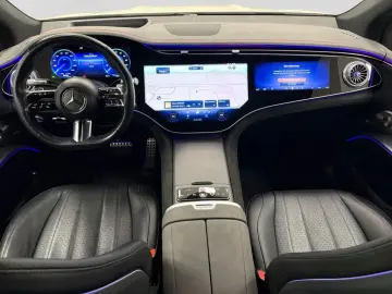 MERCEDES-BENZ EQS 580 4M SUV AMG DISTR PANO BURM HUD…