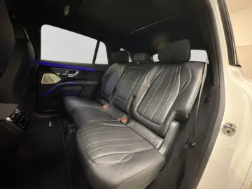 MERCEDES-BENZ EQS 580 4M SUV AMG DISTR PANO BURM HUD…