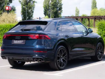 Audi SQ8