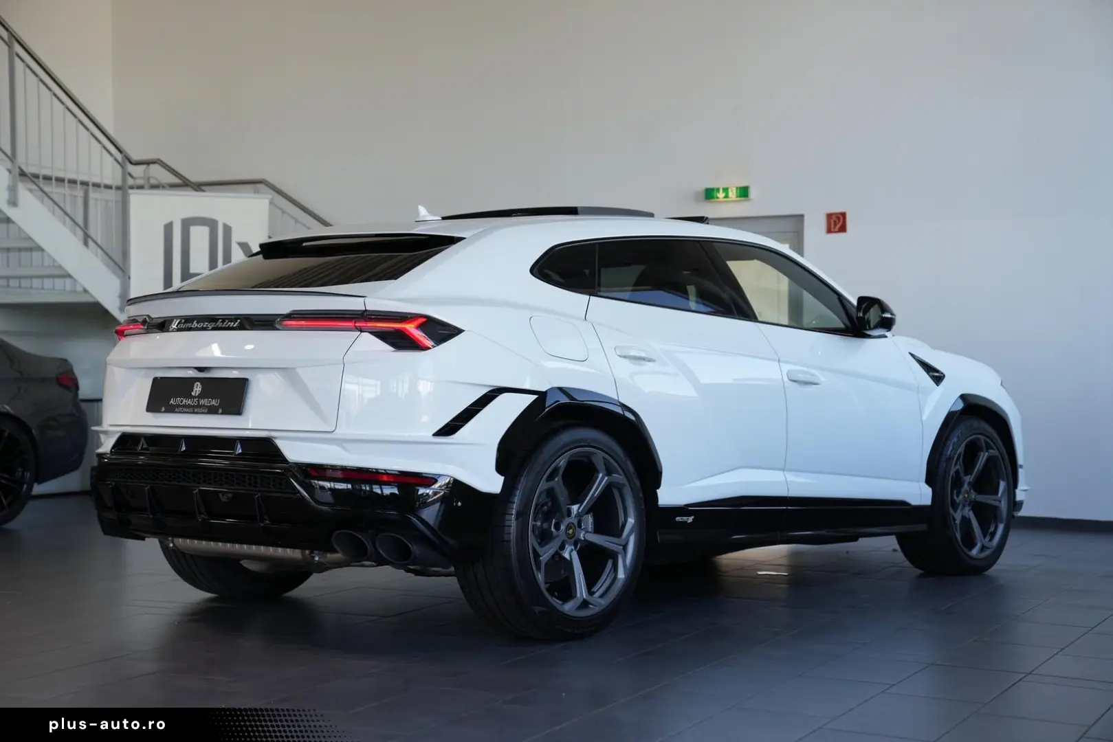 LAMBORGHINI Urus S  PANO HEAD-UP SOFT B&O