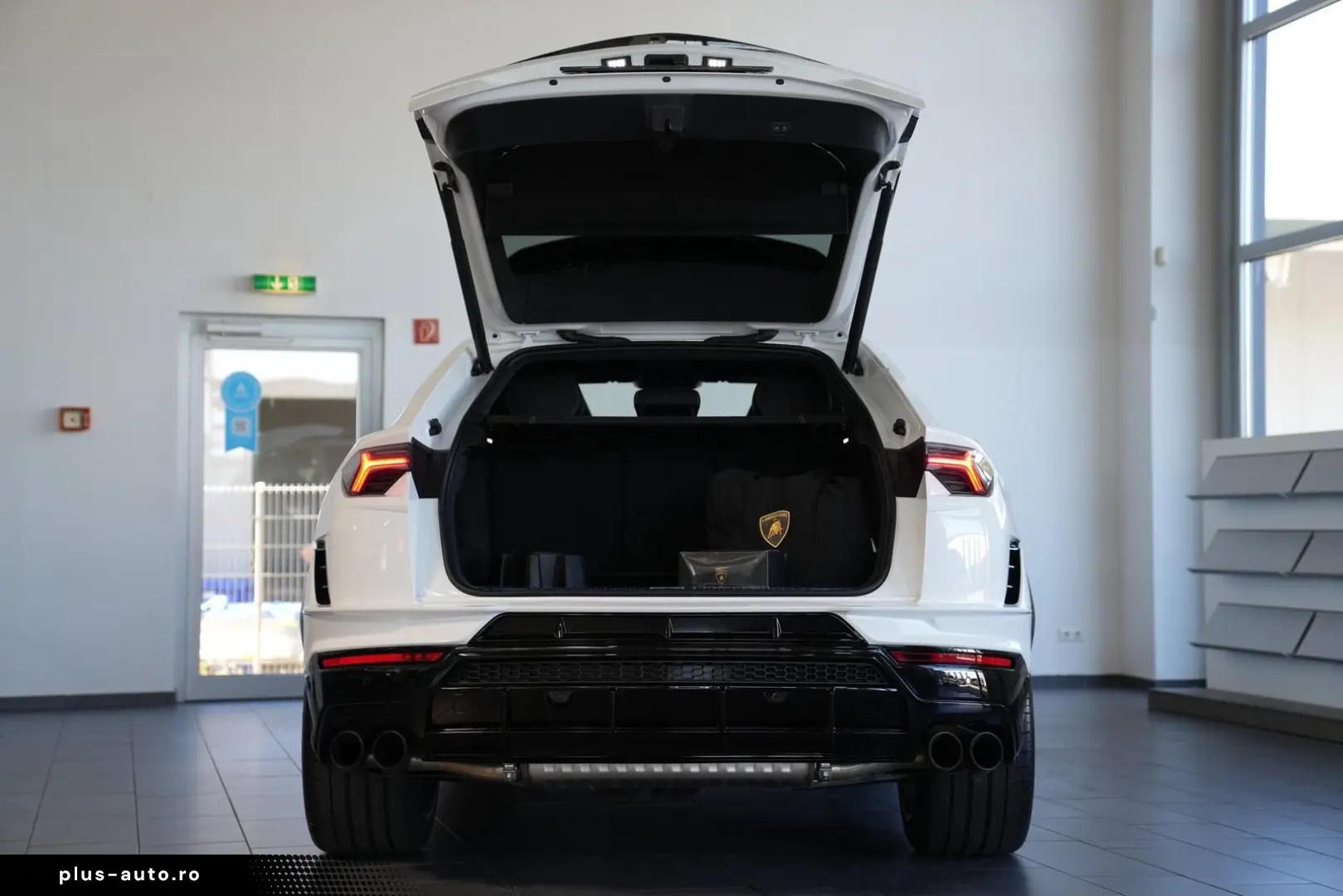 LAMBORGHINI Urus S  PANO HEAD-UP SOFT B&O