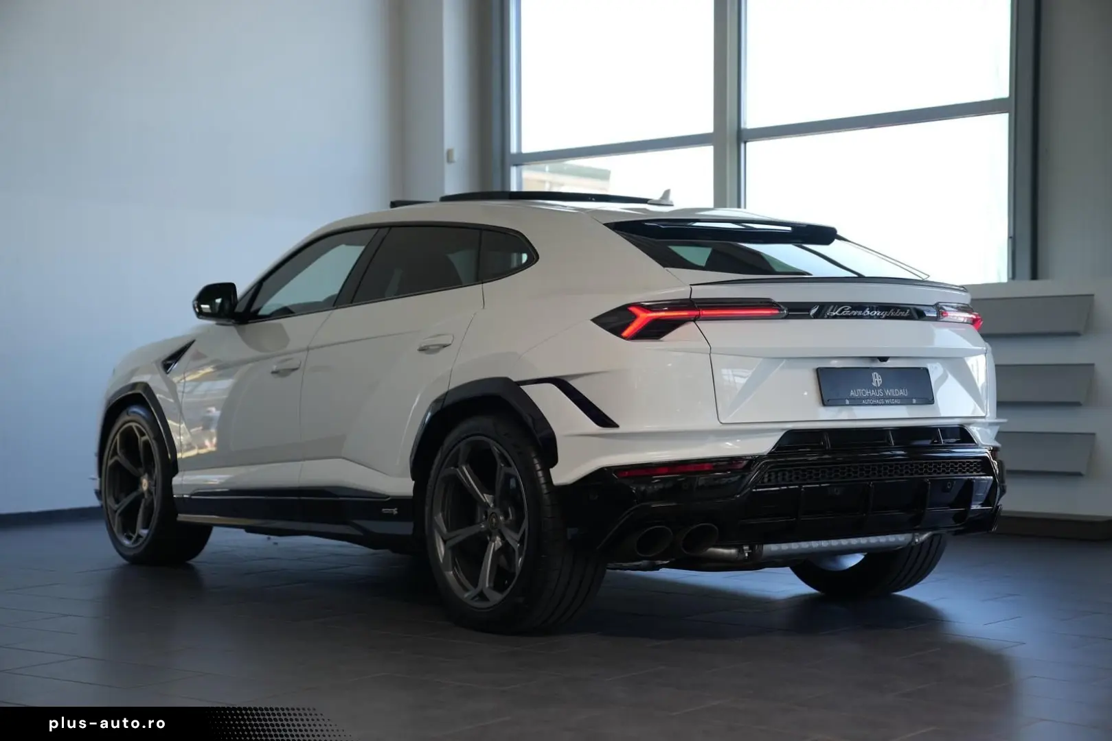 LAMBORGHINI Urus S  PANO HEAD-UP SOFT B&O