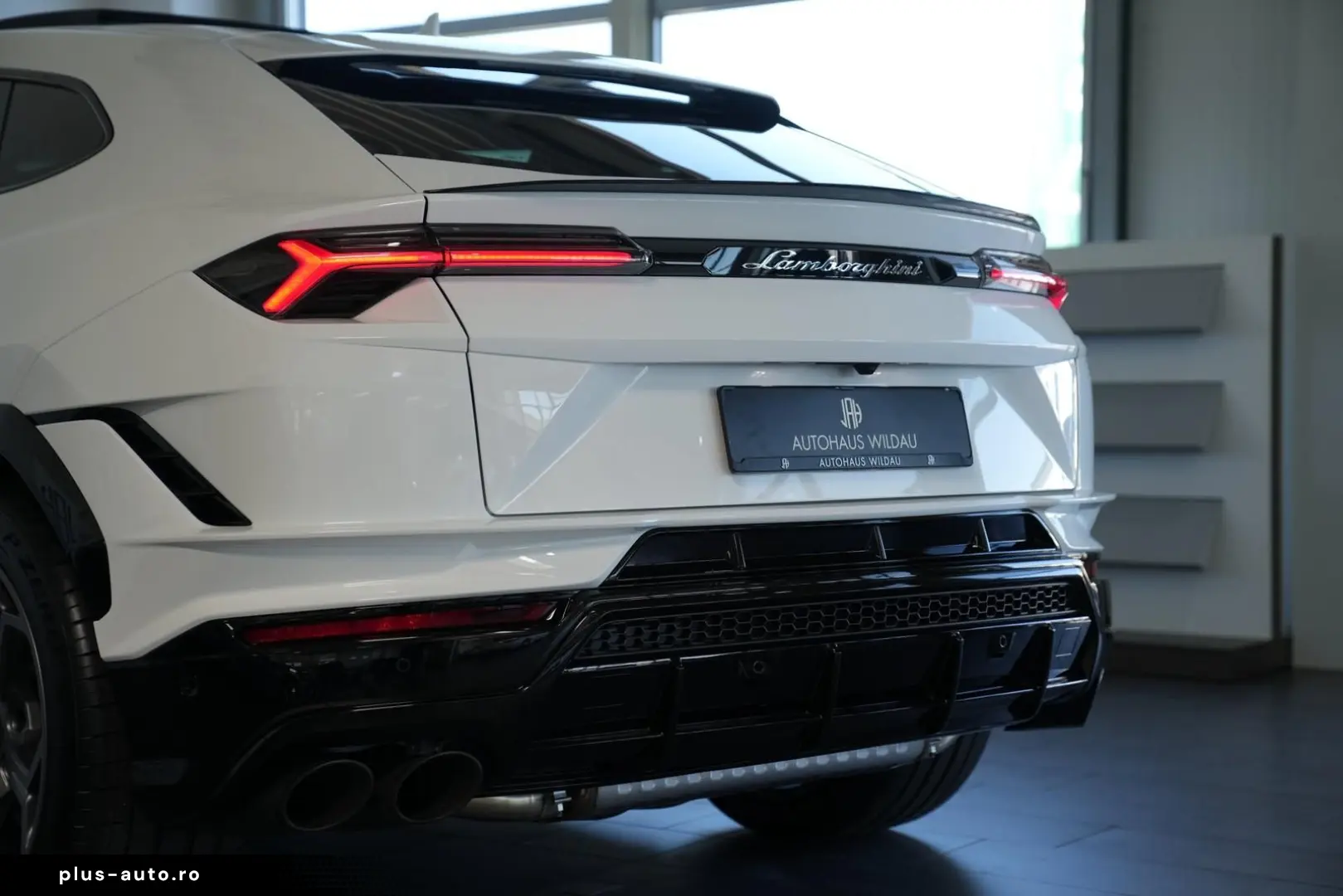 LAMBORGHINI Urus S  PANO HEAD-UP SOFT B&O