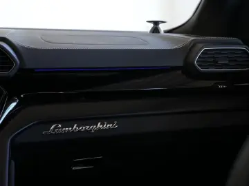 LAMBORGHINI Urus S  PANO HEAD-UP SOFT B&O