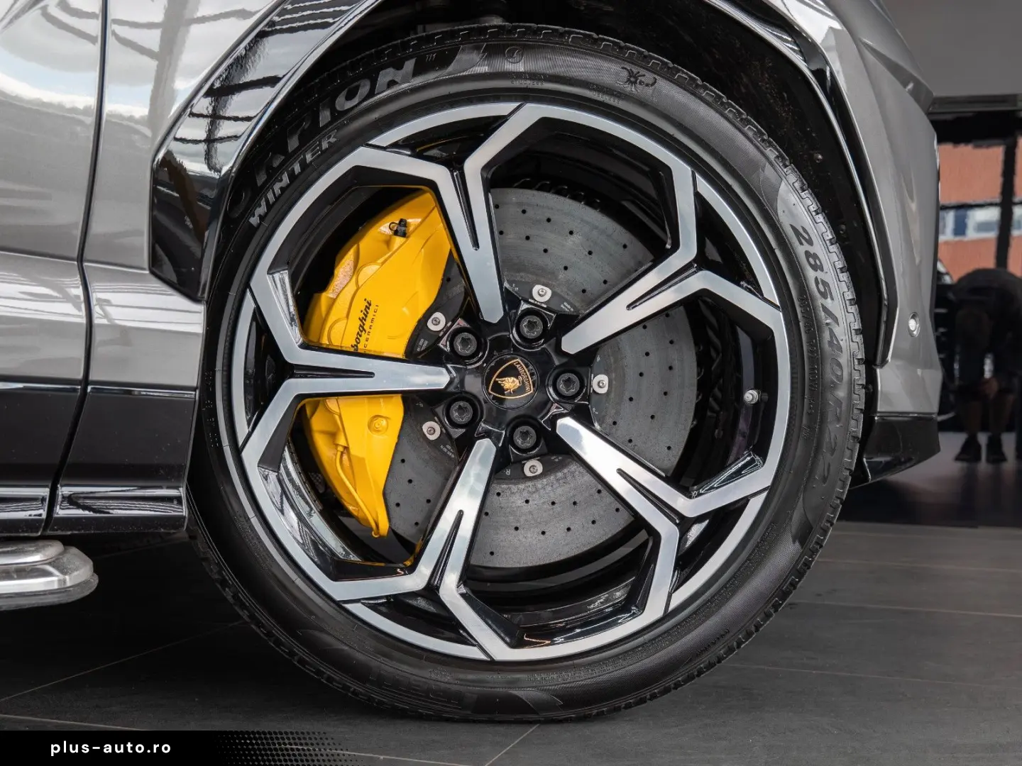 LAMBORGHINI Urus 4.0 V8 1.Hand