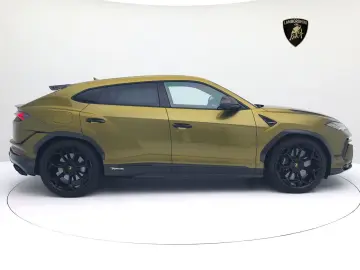 LAMBORGHINI Urus Performante MY24