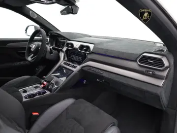 LAMBORGHINI Urus Performante MY24