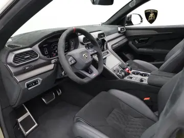 LAMBORGHINI Urus Performante MY24