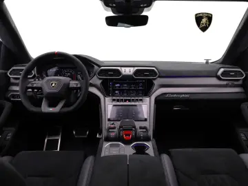 LAMBORGHINI Urus Performante MY24