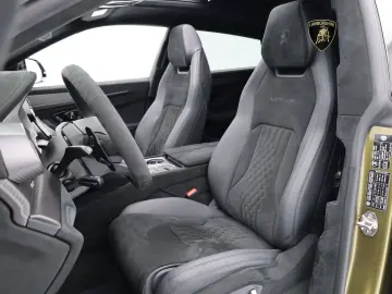 LAMBORGHINI Urus Performante MY24