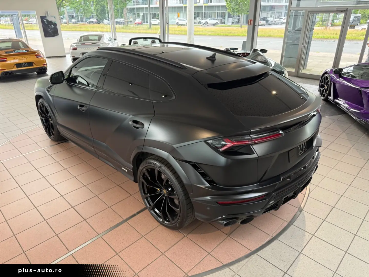 LAMBORGHINI Urus S MATT-LACK PANO B&O STYLE NIGHTVISION
