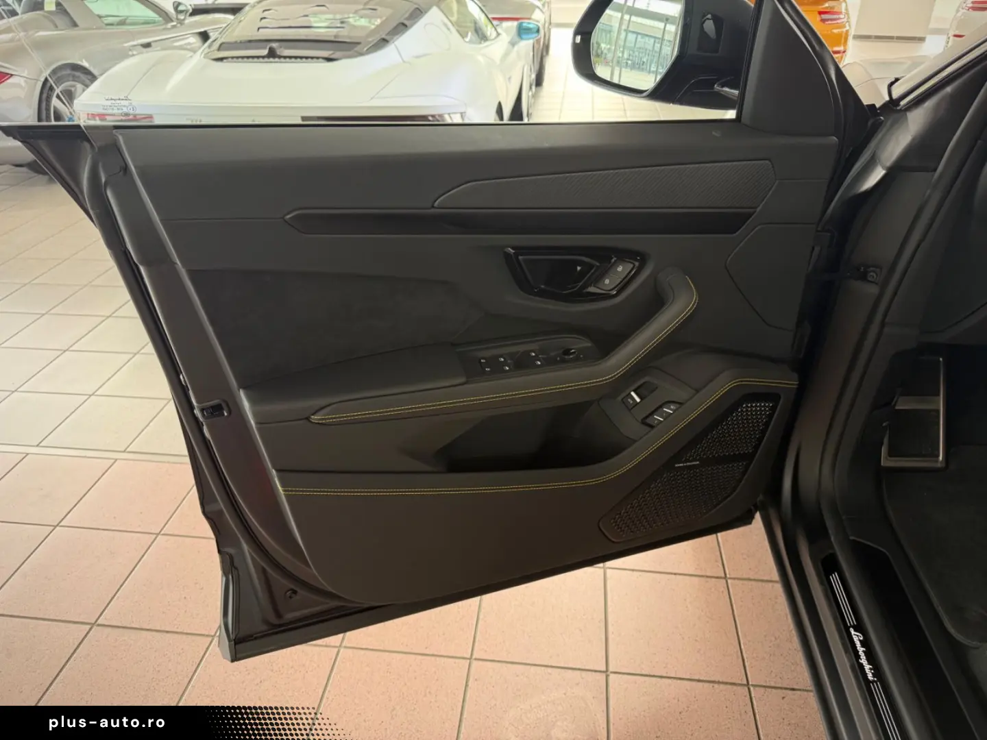 LAMBORGHINI Urus S MATT-LACK PANO B&O STYLE NIGHTVISION