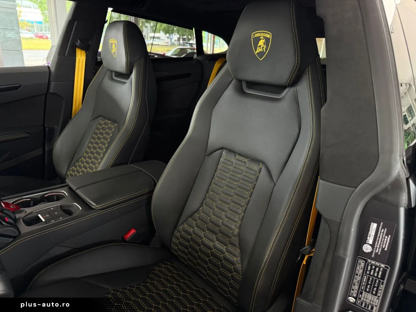 LAMBORGHINI Urus S MATT-LACK PANO B&O STYLE NIGHTVISION